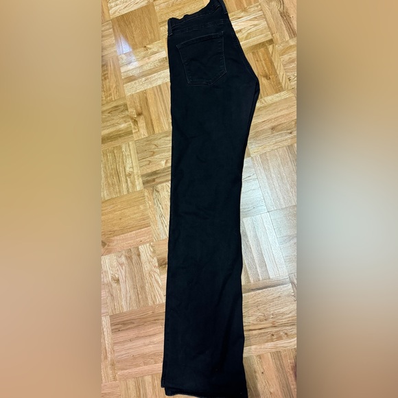 Levi’s slimming straight - Picture 6 of 9